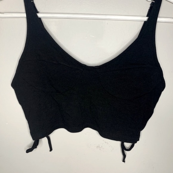 Forever 21 women’s black crop top, large - Picture 3 of 3